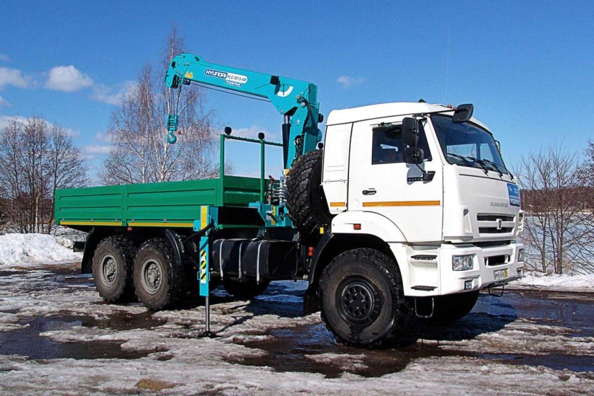 КАМАЗ 43118 бортовой с КМУ