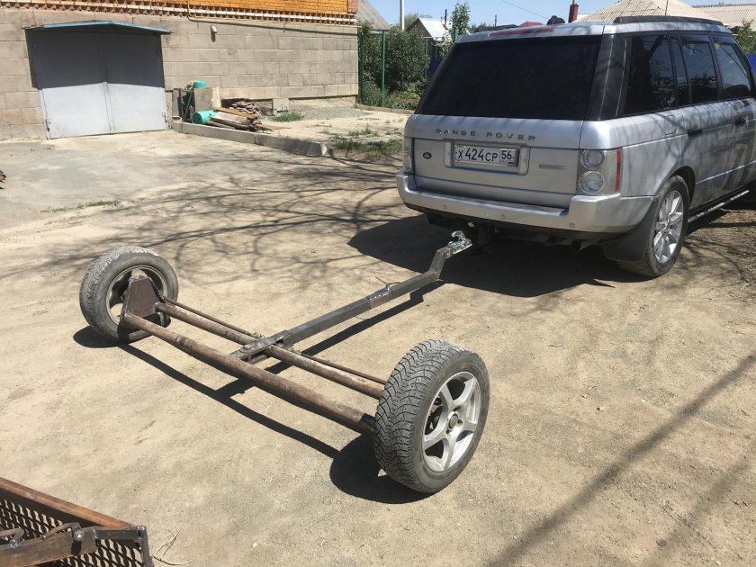 Подкатной прицеп для буксировки