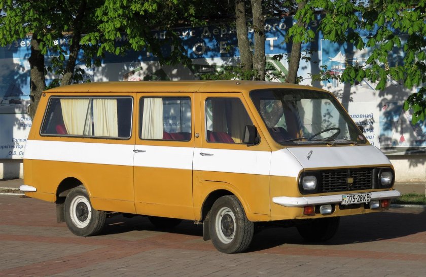 РАФ-2203 микроавтобус