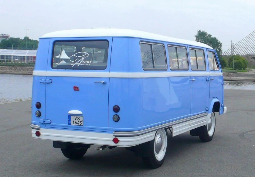 Микроавтобус РАФ-977дм «Латвия»