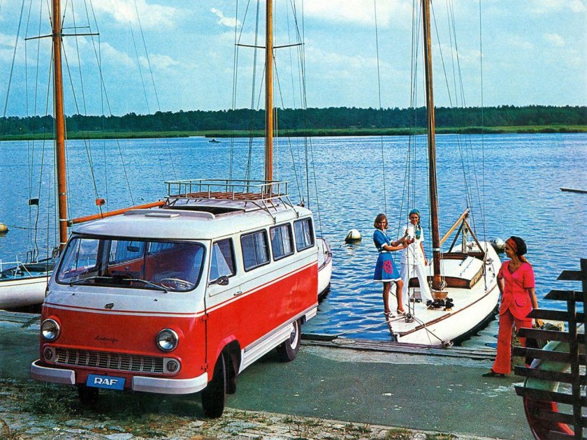 Советский микроавтобус РАФ 977