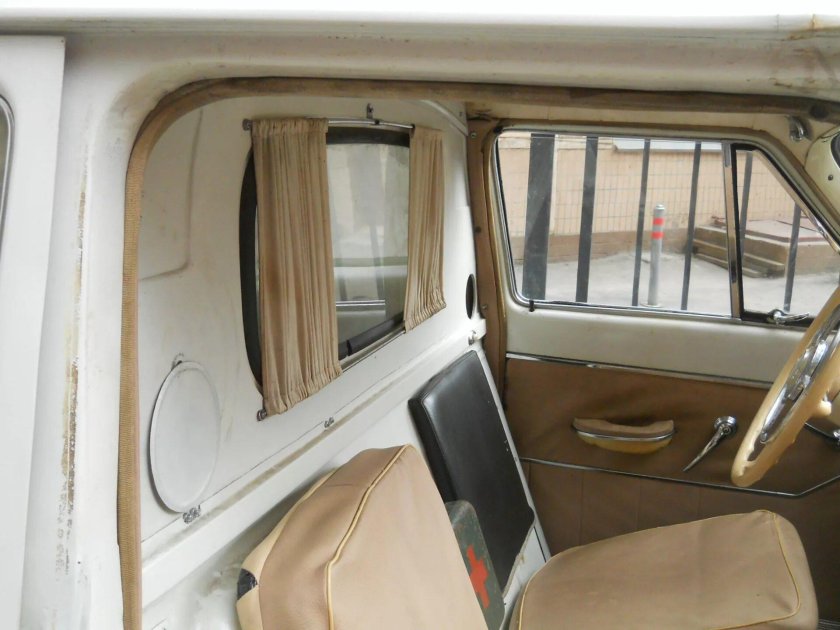 РАФ 977 салон