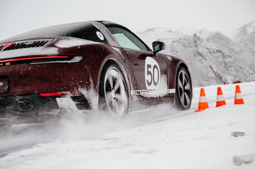 Порше на льду