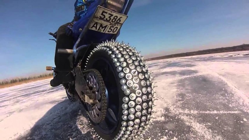 Шиповка моторезины саморезами