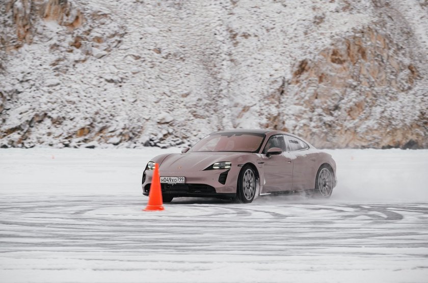 Порше на льду