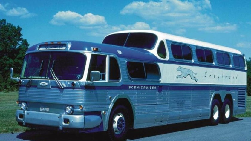 GMC Greyhound Scenicruiser 1955