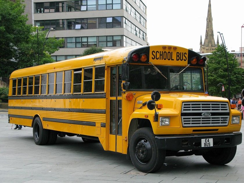 Ford b700 School Bus