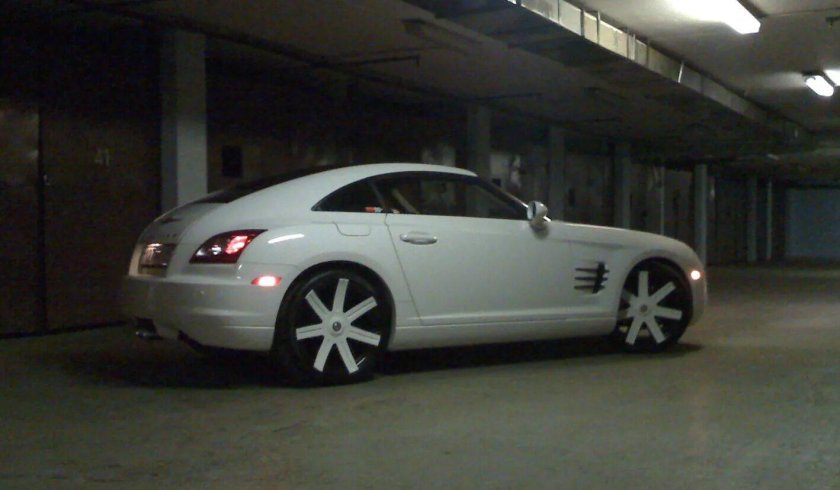 Chrysler Crossfire stance