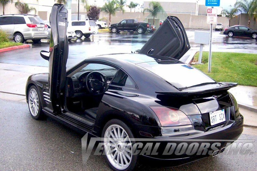 Chrysler Crossfire ламбо двери
