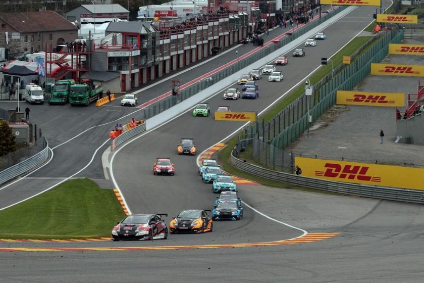 Красная вода спа Франкоршам