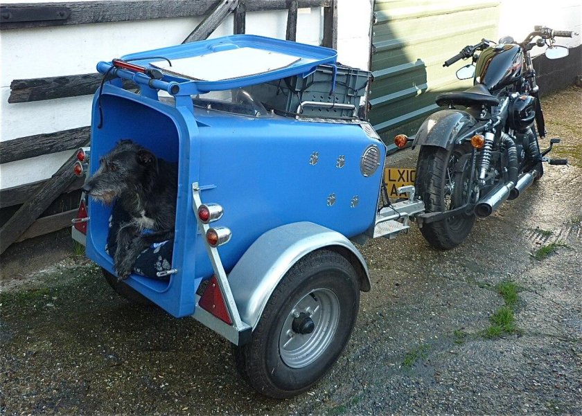 Мотоцикл Урал с прицепом