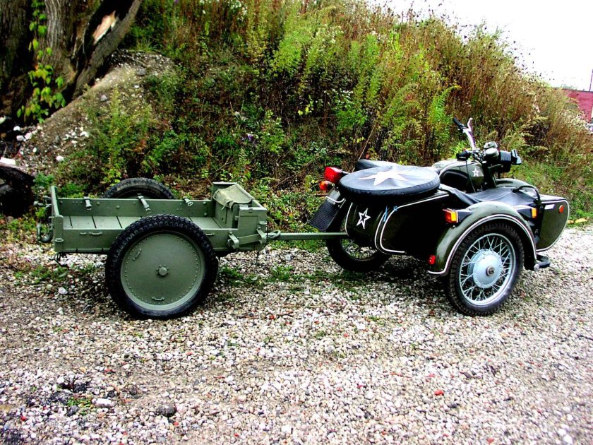 Мотоцикл Урал с прицепом