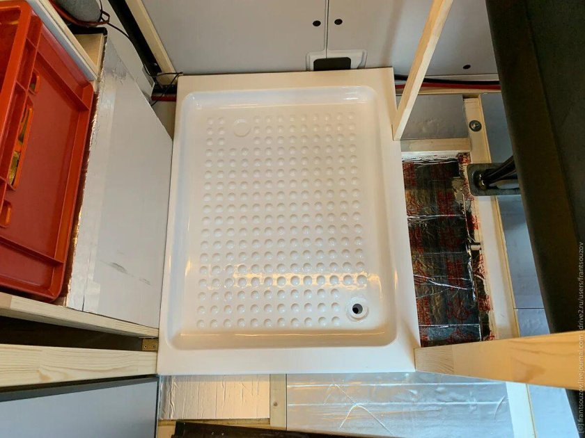 Душевой поддон в автодом