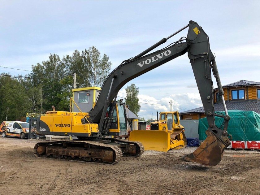 Volvo ec240blc