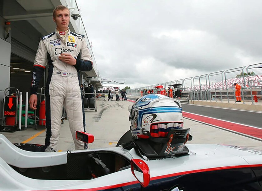 Пилот ф1 Сироткин