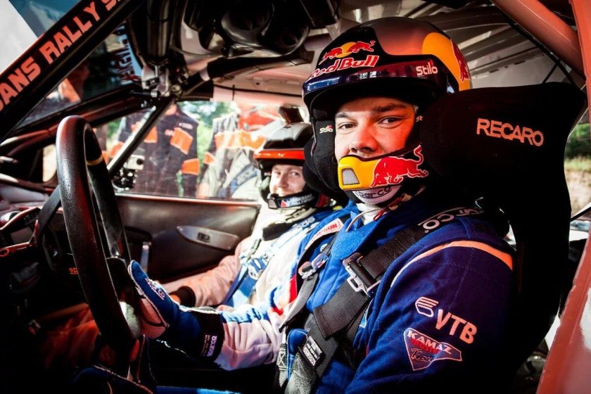 Гонщик ралли