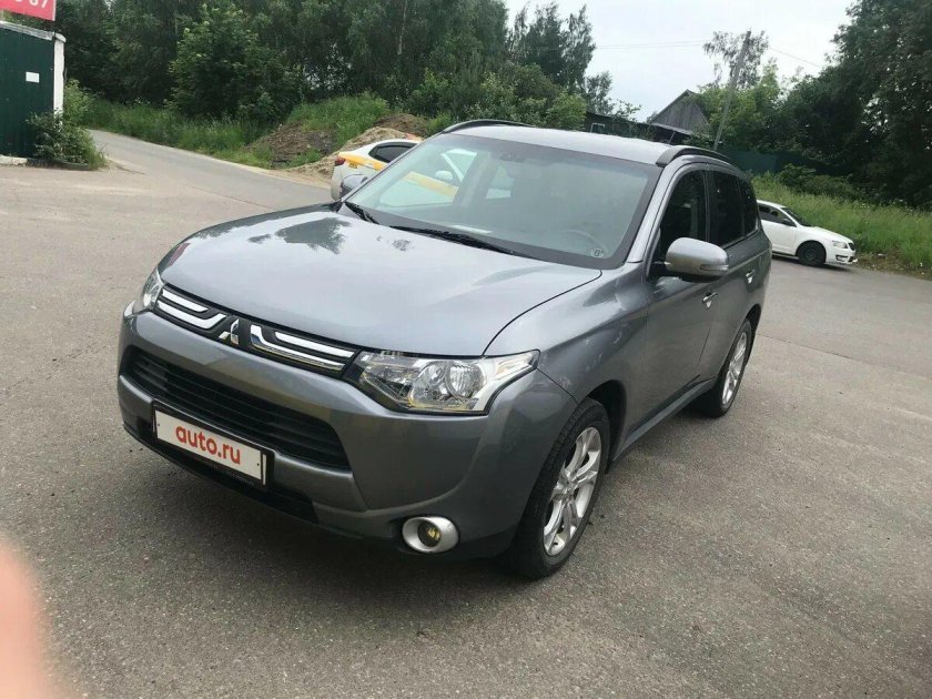 Митсубиси Аутлендер 3 2.0