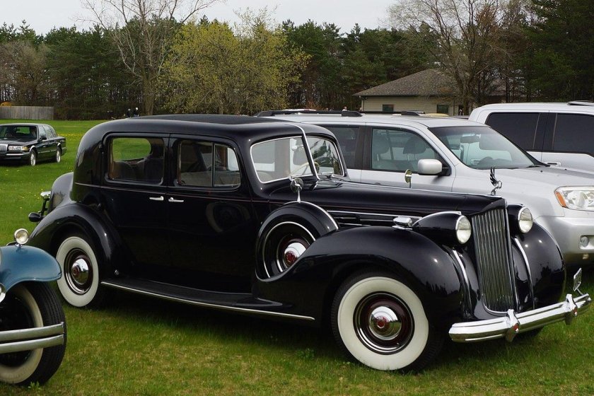 Паккард 1938 Twelve