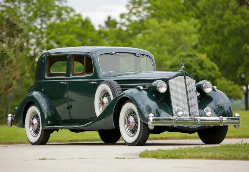 Packard 12 sedan