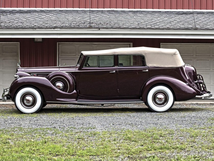 Packard 12 sedan