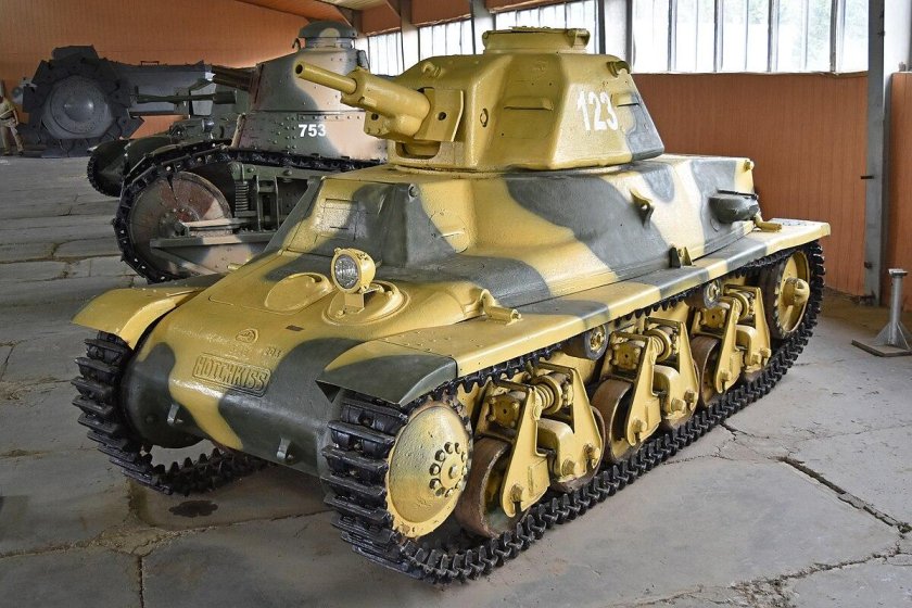 Гочкис танк 35/38 h