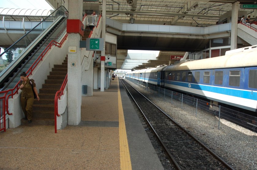 Железная дорога Тель Авив