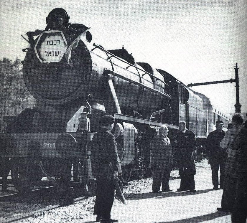 Паровоз Stanier class 8f