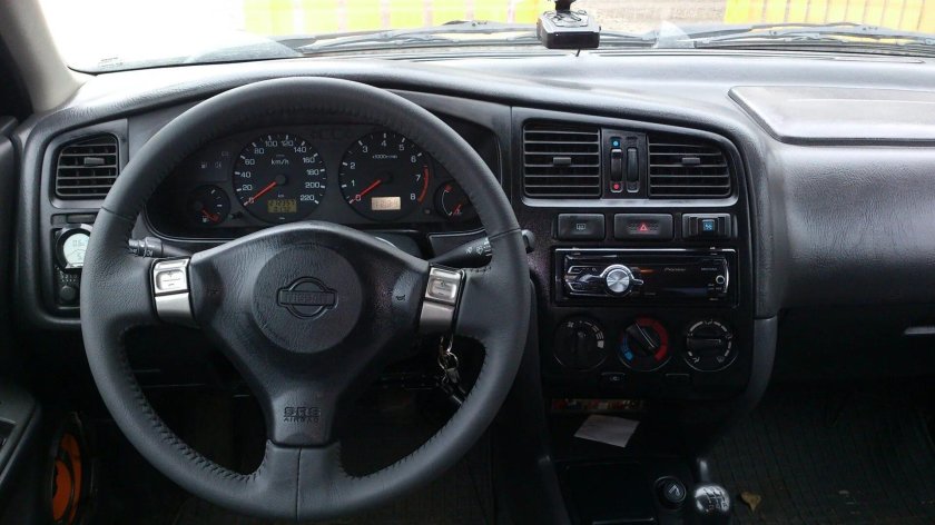 Nissan primera p10 салон