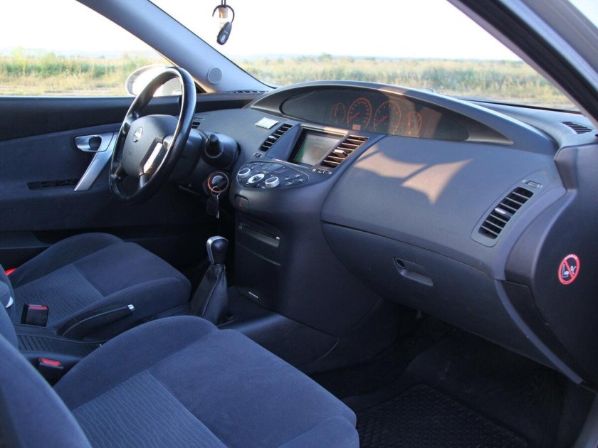 Nissan primera III (p12) салон