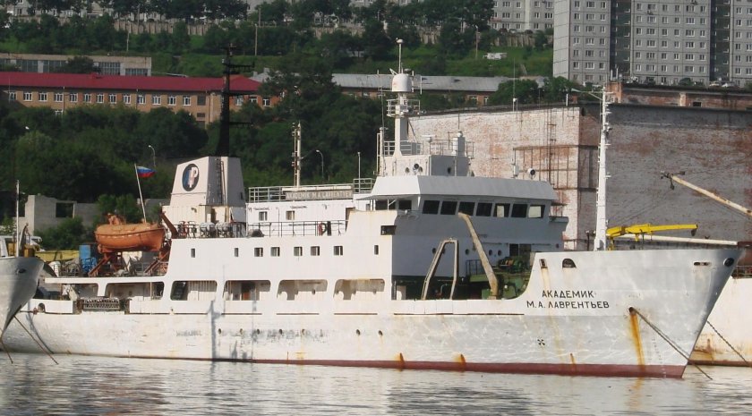 НИС академик Лаврентьев