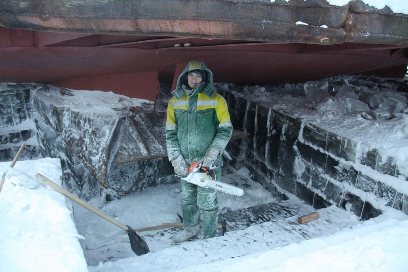 Вымораживание судов в Якутии