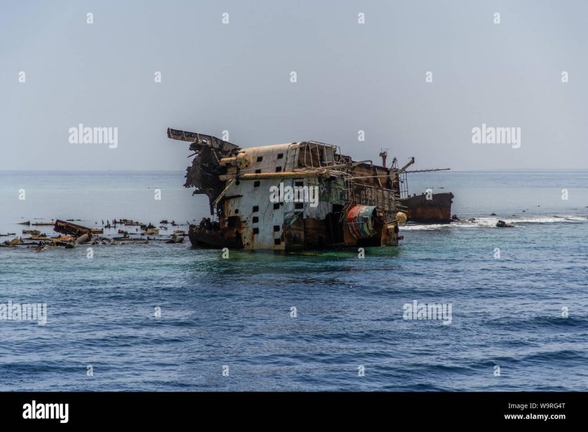 Корабль Лара в Египте