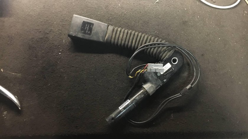 Пиропатрон ремня безопасности BMW