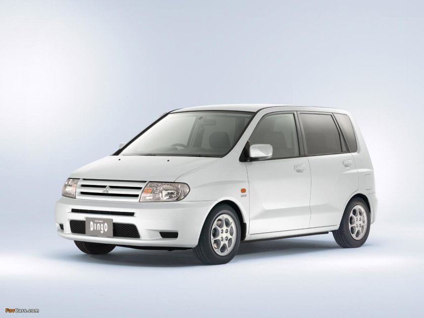 Мицубиси Мираж Динго 2001