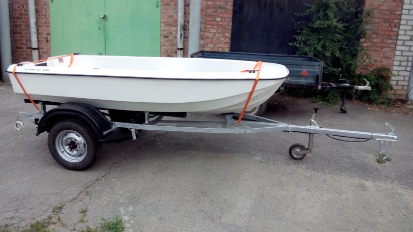 Кайман 300 на прицепе