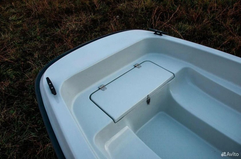 Стеклопластиковая лодка Кайман 31s