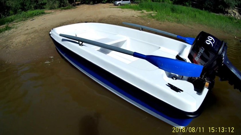 Стеклопластиковая лодка Кайман 36s