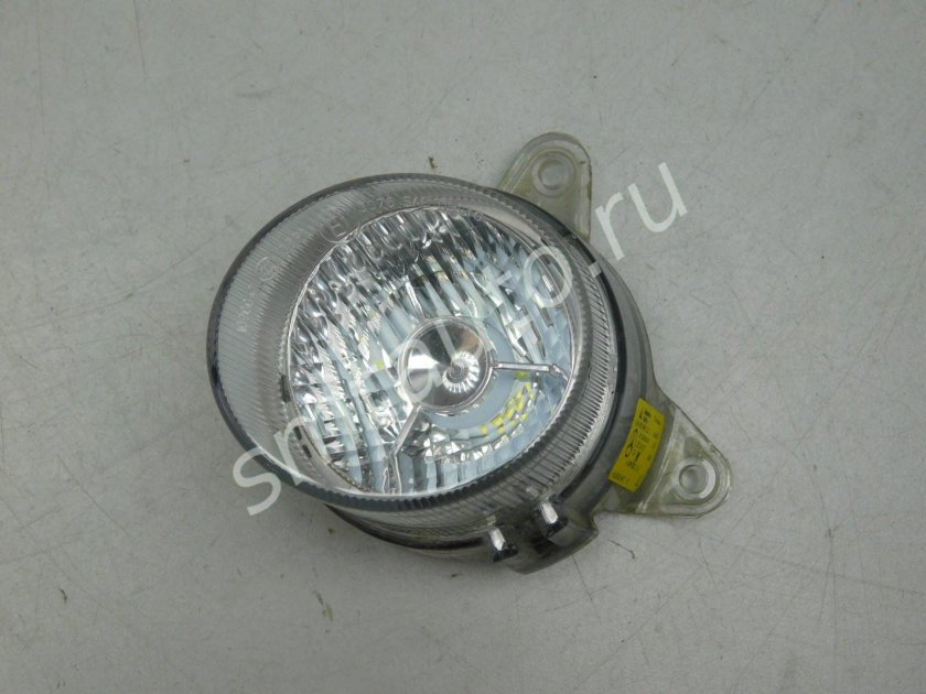 Противотуманки на Мерседес w204 2007 года