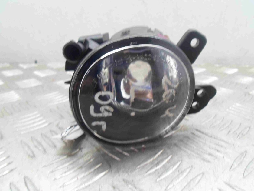 Противотуманные фары Мерседес 204