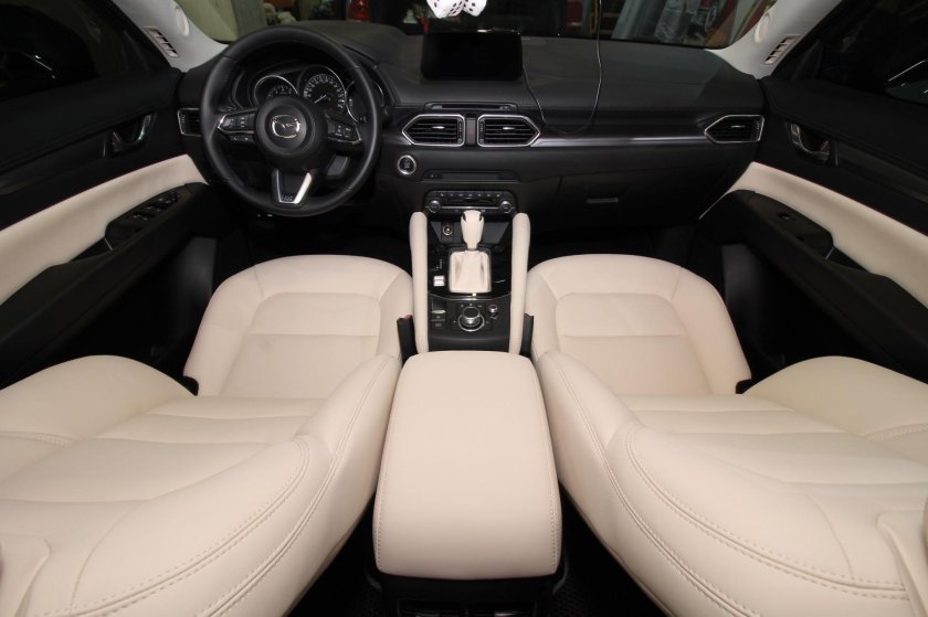 Mazda CX 5 белый салон