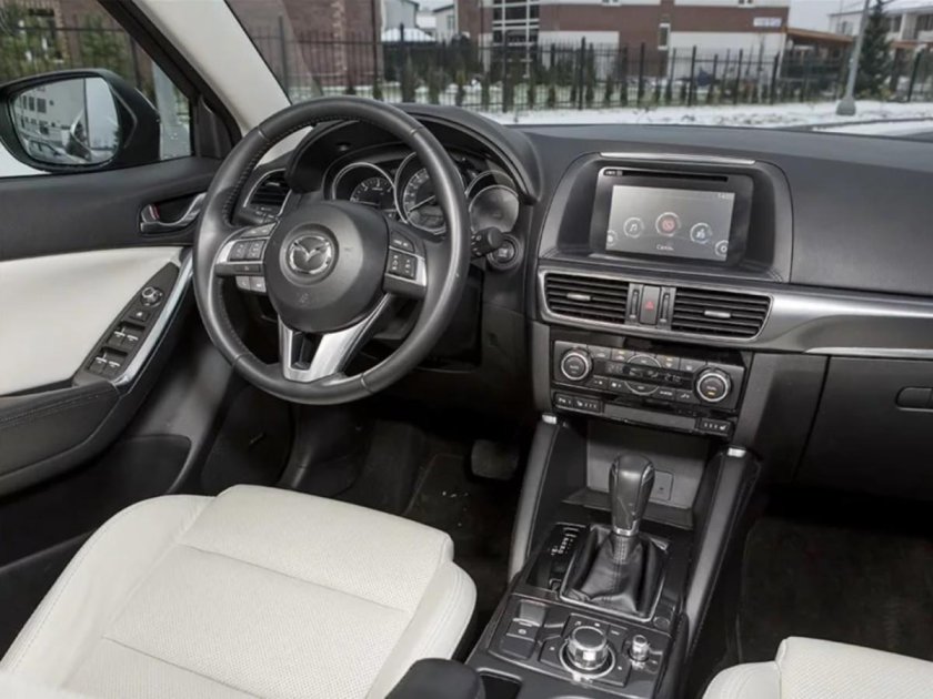 Mazda CX 5 2015 салон