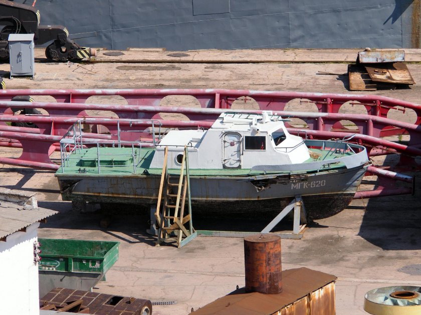 Малый гидрографический катер МГК-1067