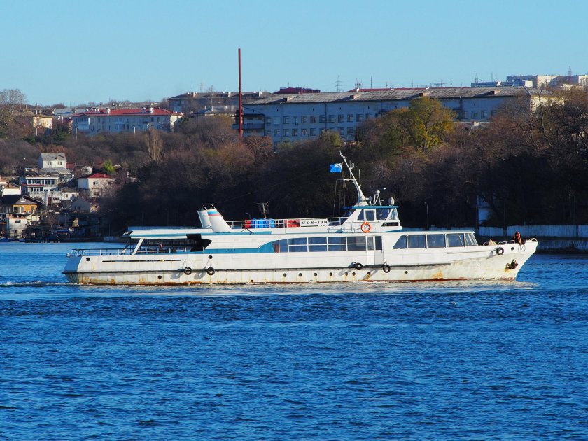 Пассажирский катер КС 162