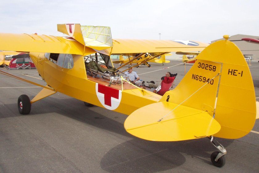 Пайпер каб самолет