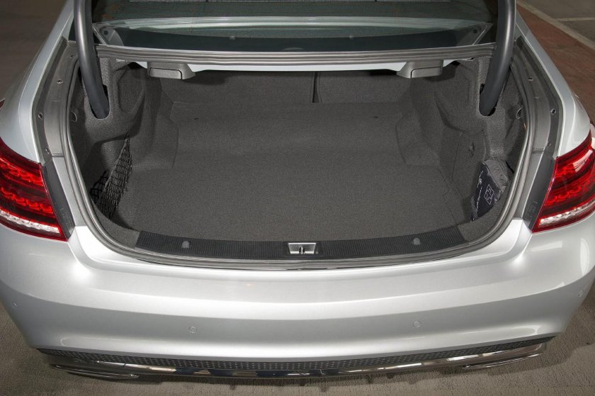 Багажник на Мерседес w212