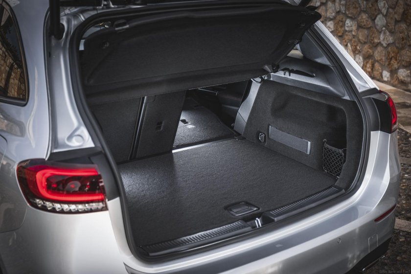 Mercedes-Benz a-class багажник