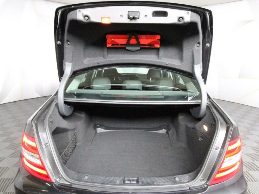 Багажник Mercedes w204