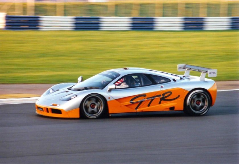 MCLAREN f1 GTR 1995