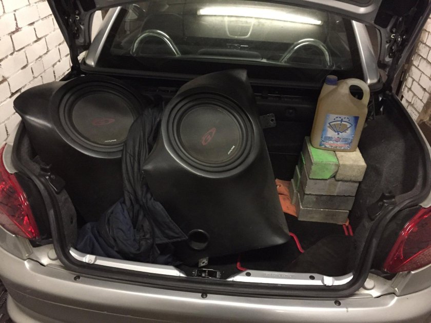 Акустика в Пежо 206 СС