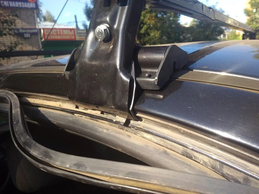 Багажник на крышу Пежо 206